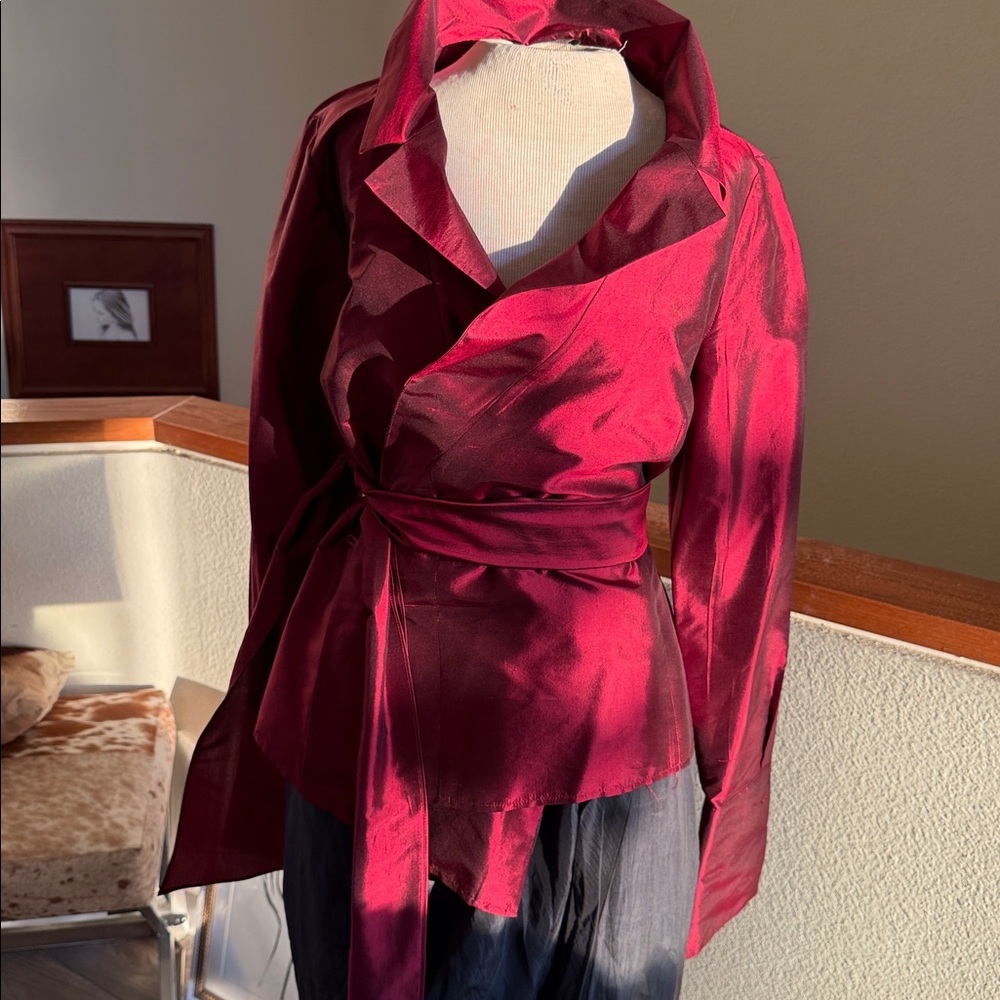 Ann Taylor pure silk Burgundy red wrap top size 4 - Picture 5 of 9